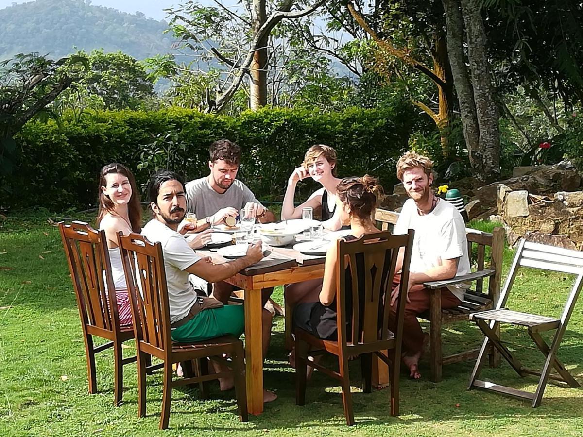 Jungle Tide Bed & Breakfast แคนดี้ ภายนอก รูปภาพ