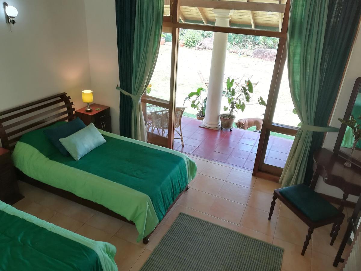 Jungle Tide Bed & Breakfast แคนดี้ ภายนอก รูปภาพ