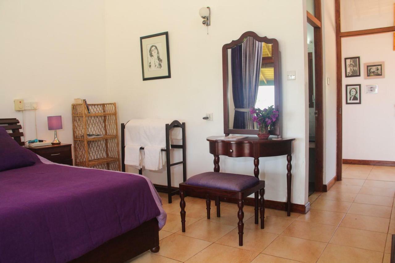Jungle Tide Bed & Breakfast แคนดี้ ภายนอก รูปภาพ